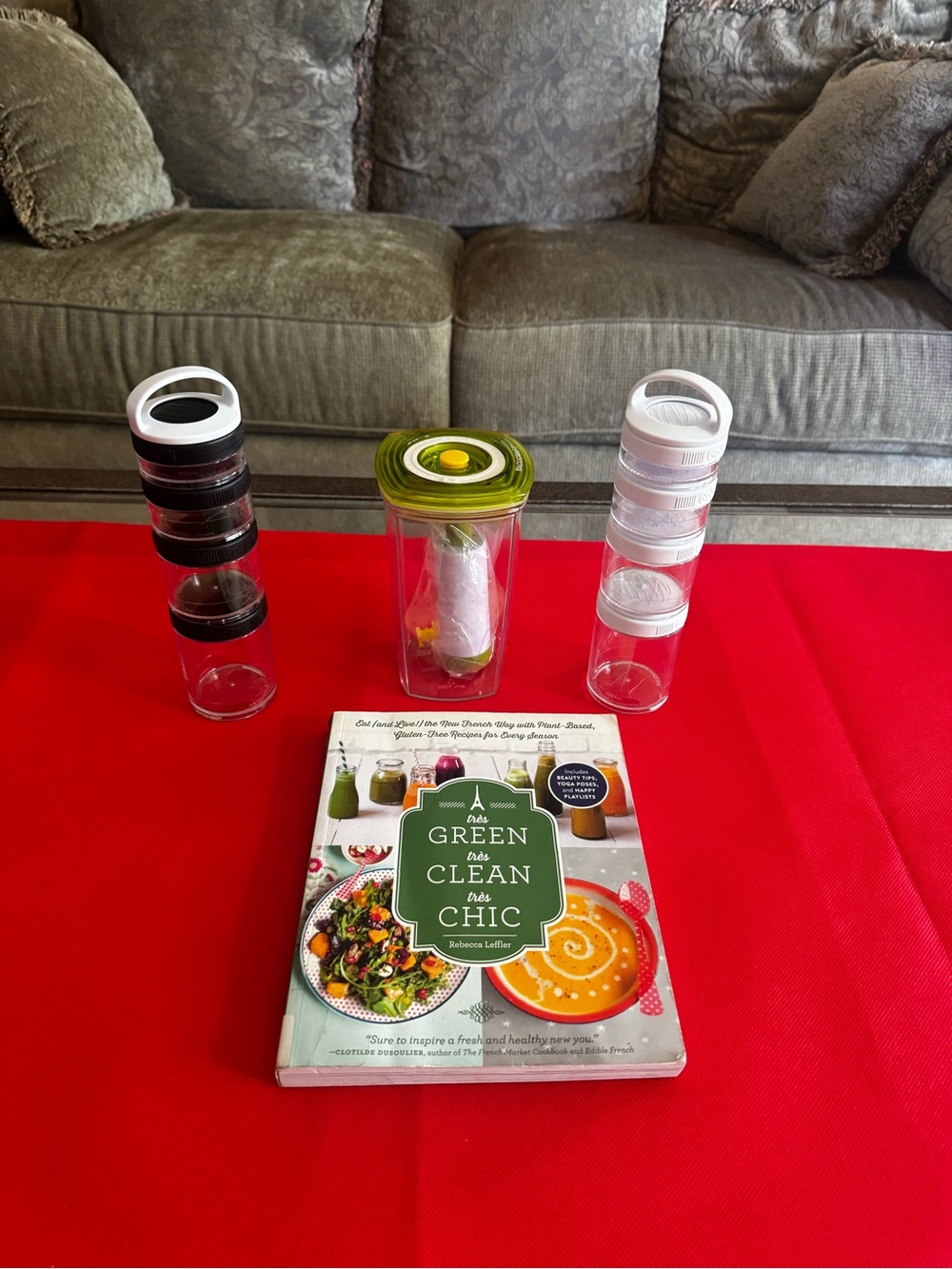 Health set: cookbook and juice preserver and snack container